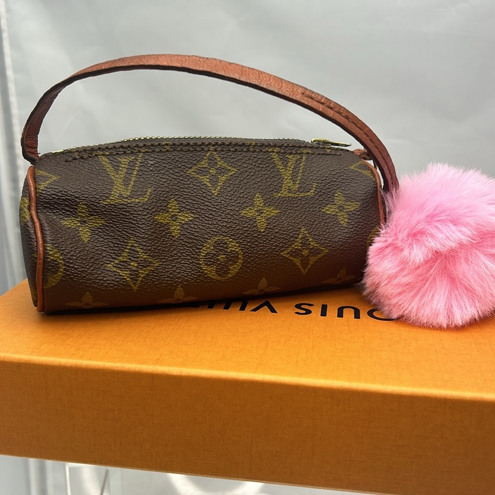 Louis Vuitton LOUIS VUITTON Pouch